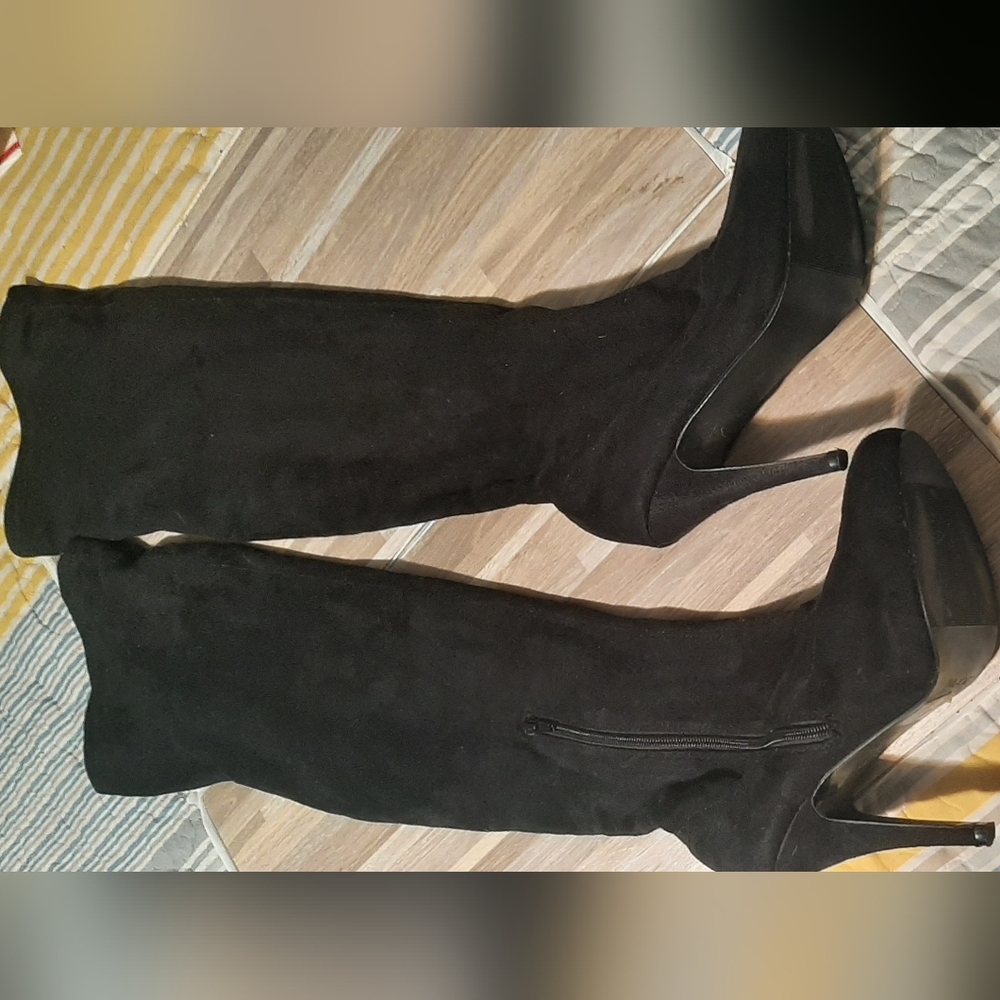 Bumper Thigh High Stretch Faux Suede Boots Size 9 5" Heel EUC - Picture 2 of 6